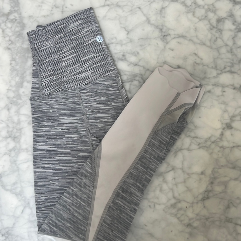 Lululemon leggings grey scalloped hem Size 2